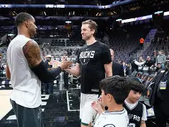 球盟会官方-斯普利特暂任开拓者主帅