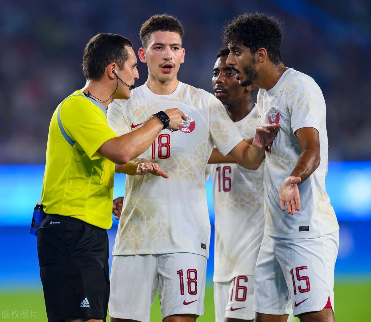 球盟会官方-小凯文波特篮板球表现