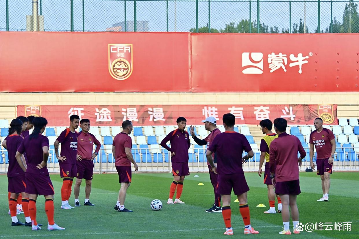 大连现在的足球队