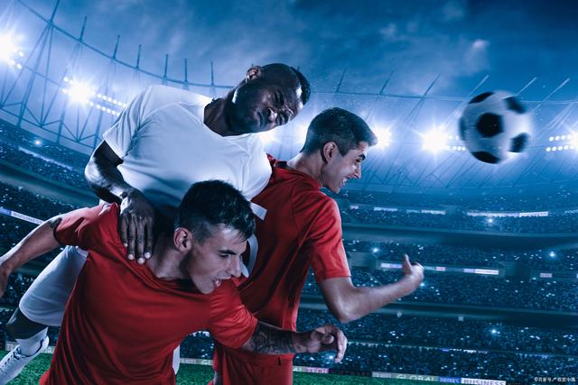 男子汉就要踢足球