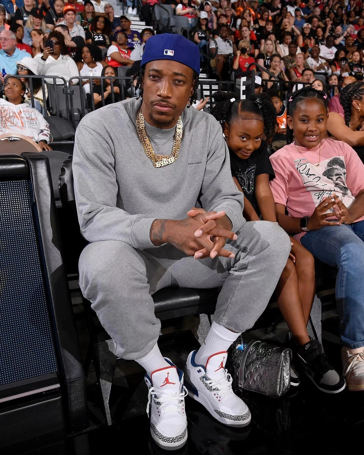 球盟会登录-nba球员里边穿的是什么